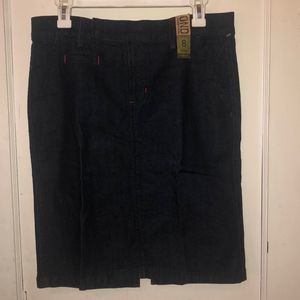Old navy NWT dark blue denim knee skirt